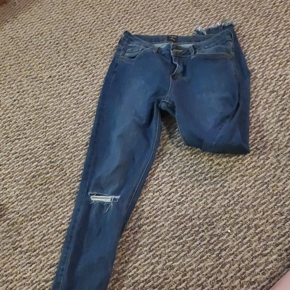 Jean's - Picture 4 of 4